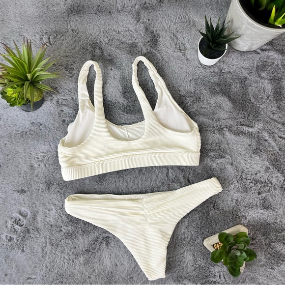 NWOT Off White Ribbed Bralette Bikini Top and Cheeky Bottoms - XS - Picture 5 of 9
